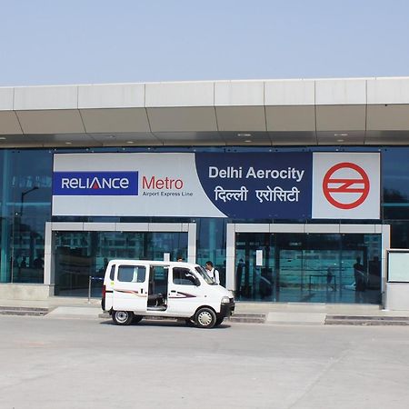 Airport Hotel Edge Home Stay New Delhi Exterior photo