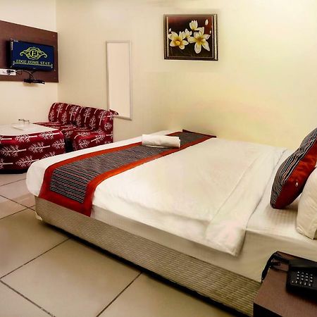 Airport Hotel Edge Home Stay New Delhi Exterior photo