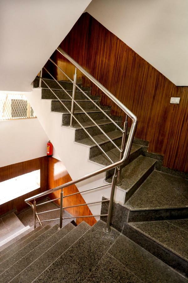 Airport Hotel Edge Home Stay New Delhi Exterior photo